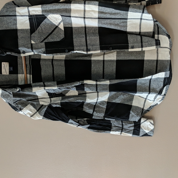 Universal Thread Sz S Black and White Flannel - Picture 5 of 7